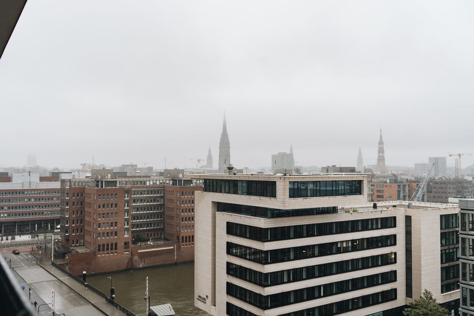 Hamburg entdecken: Viertel, Häfen und Ausflüge